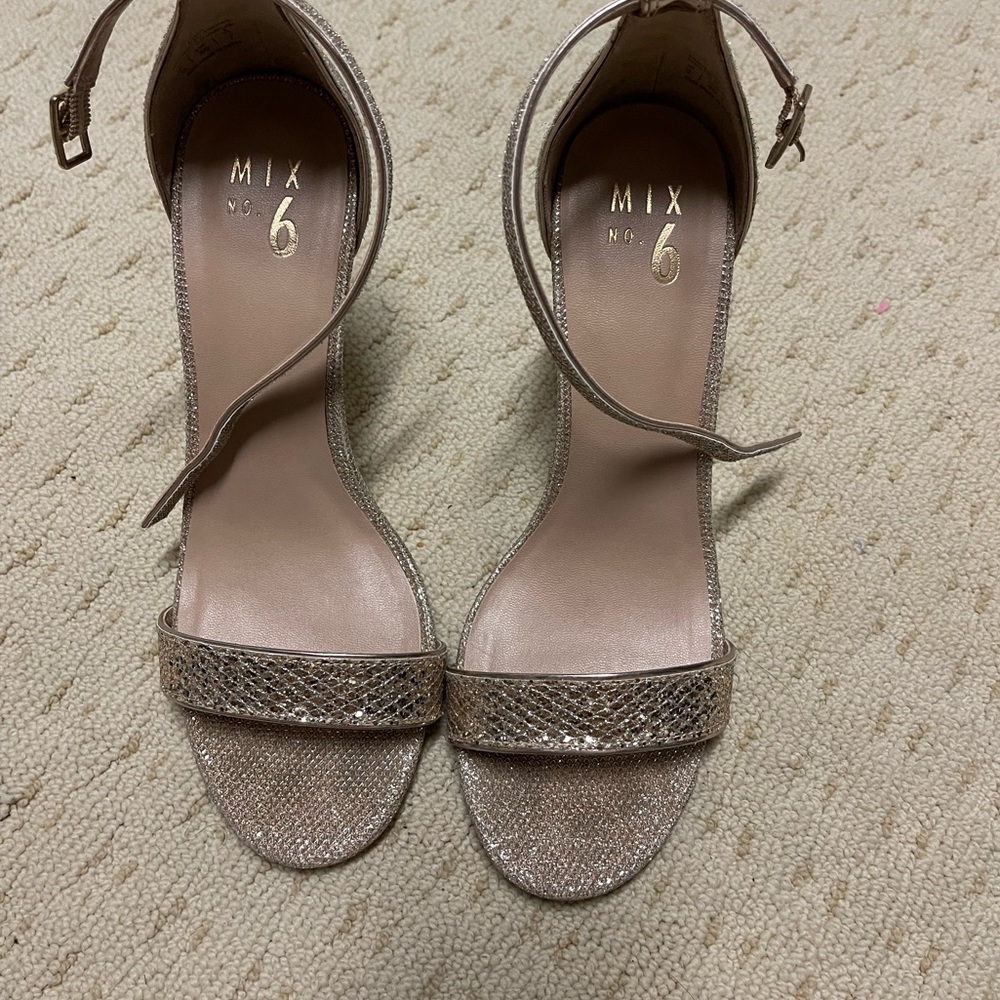 LIKE NEW MIX NO 6 NUDE SPARKLE GLITTER ANKLE STRAP  HIGH HEEL SANDAL